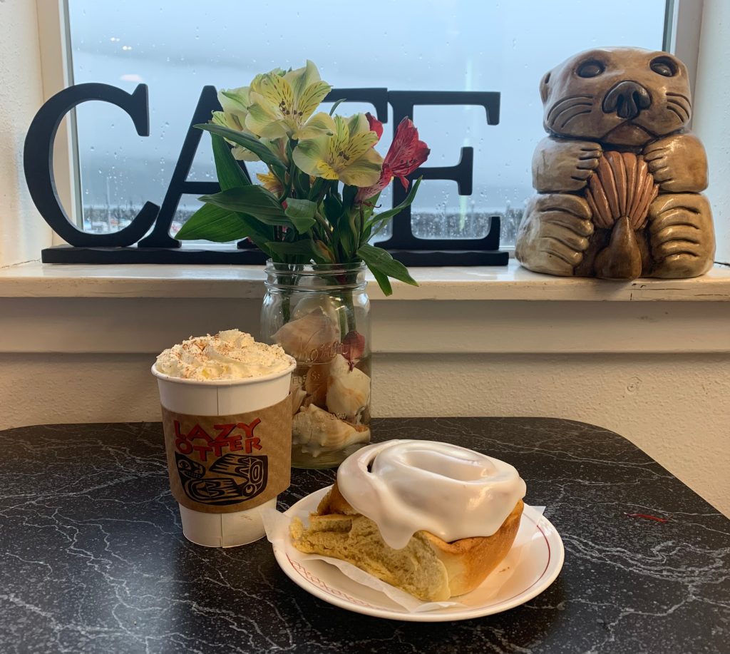 cin roll and latte